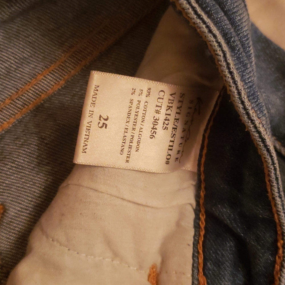 shorts - Picture 2 of 3